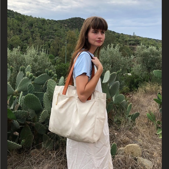 Joshu Vela utility tote in black canvas - Picture 9 of 9